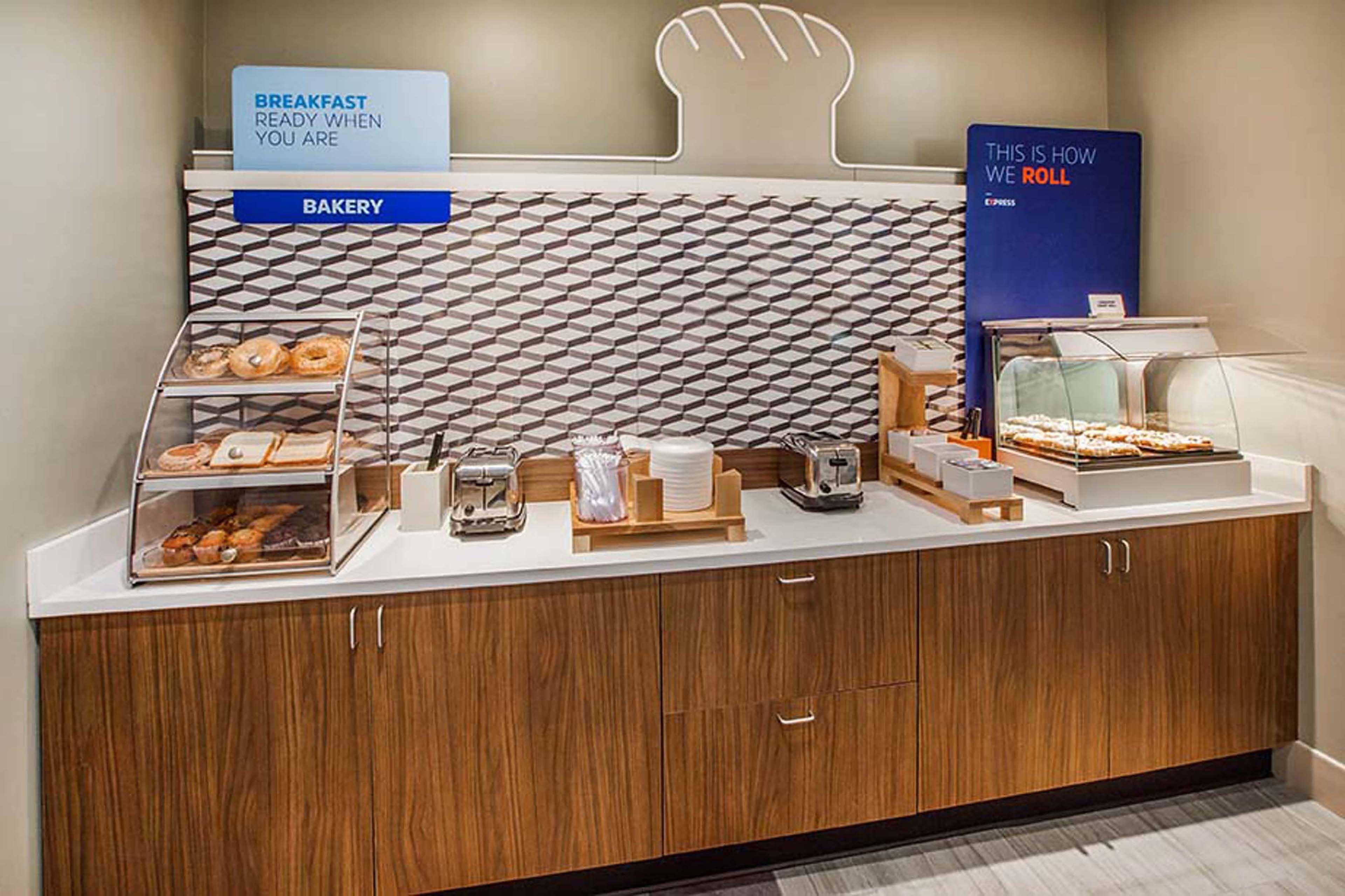 Holiday Inn Express & Suites Oak Ridge By Ihg Esterno foto
